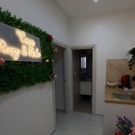 Casa Rosy E Anto * ナポリ